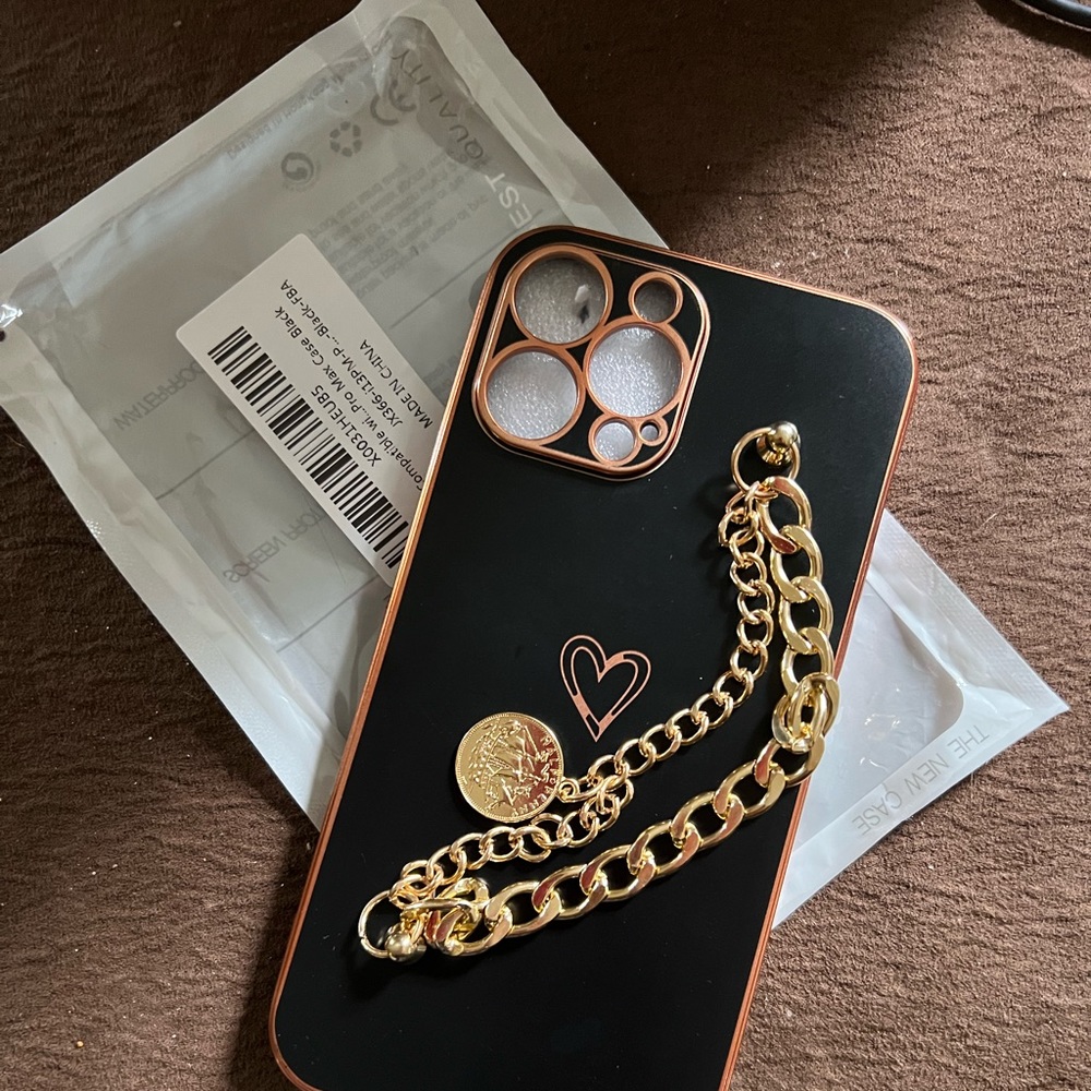 Cell phone case for iPhone13 PROMAX.